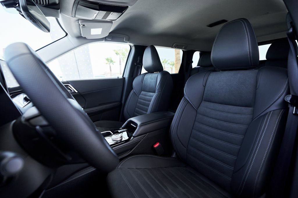 Used 2025 Mitsubishi Outlander SE image 30