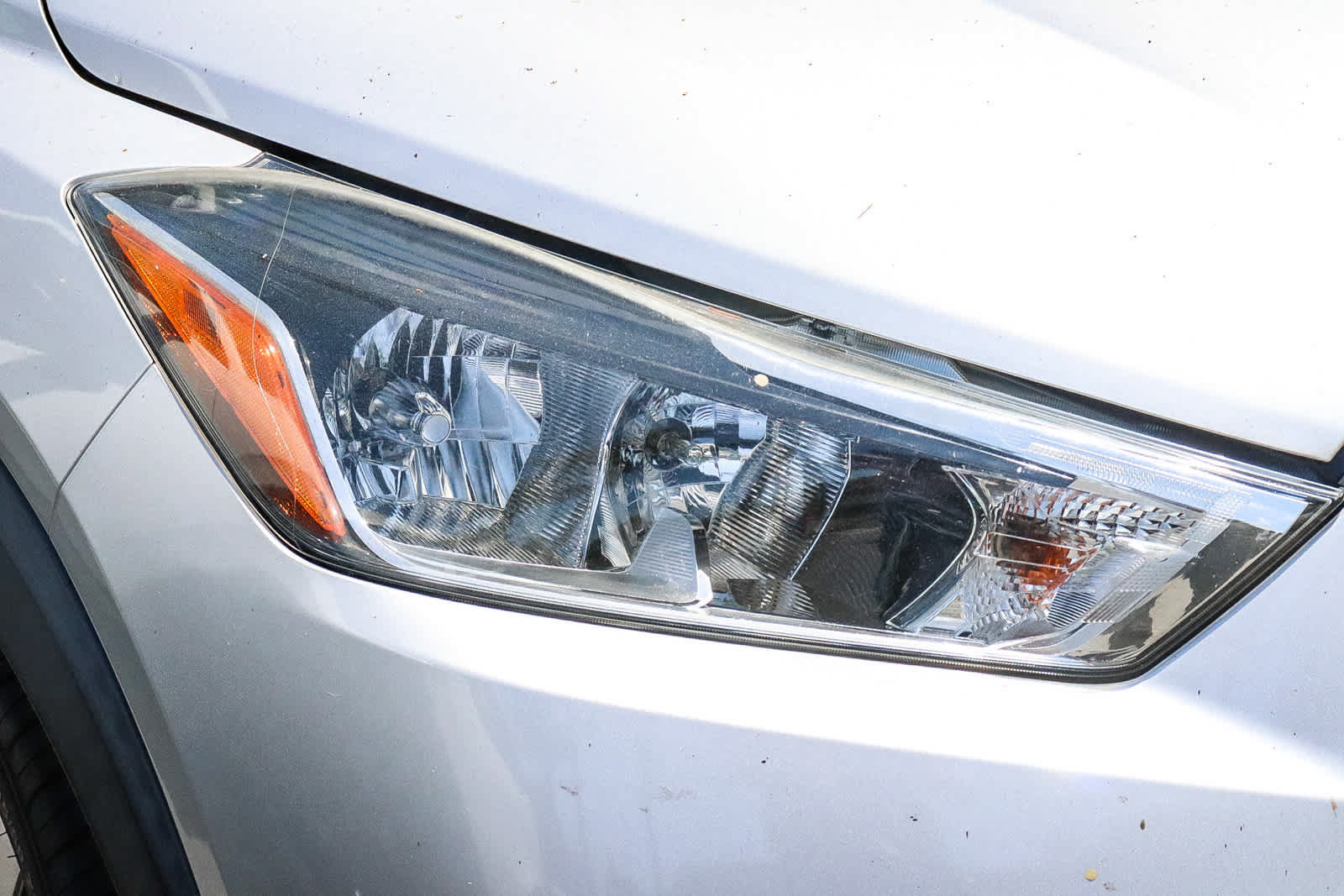Used 2018 Nissan Kicks SV FWD image 18