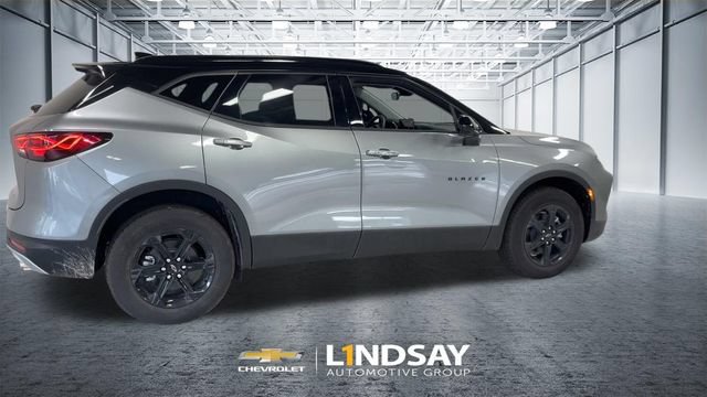 New 2026 Chevrolet Blazer LT w/ Convenience Package AWD/4WD image 2