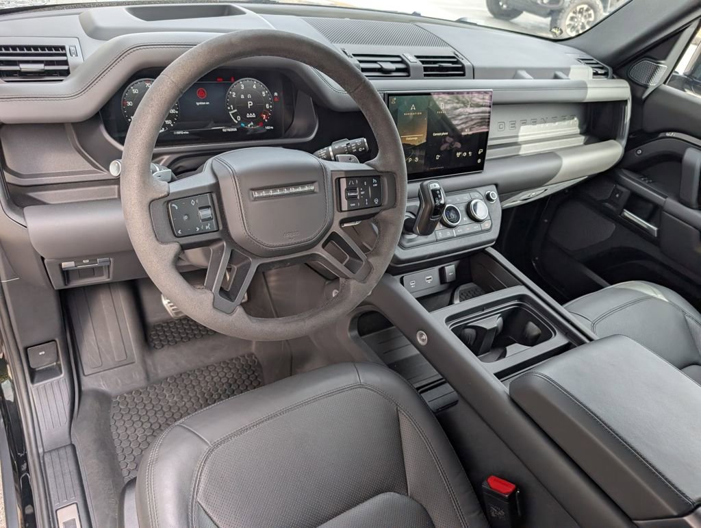 Used 2023 Land Rover Defender 90 V8 AWD/4WD image 10