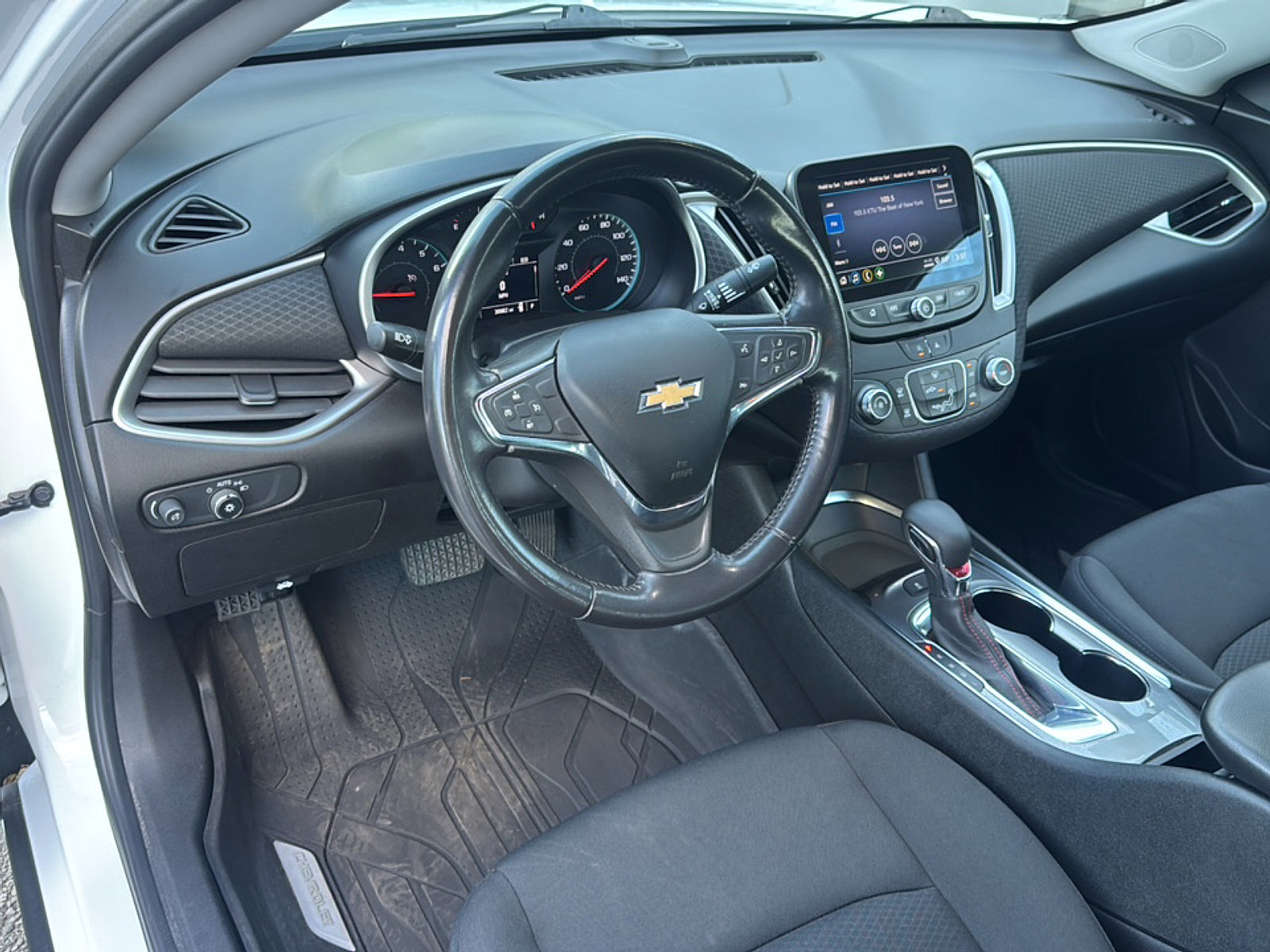 Used 2021 Chevrolet Malibu RS image 9