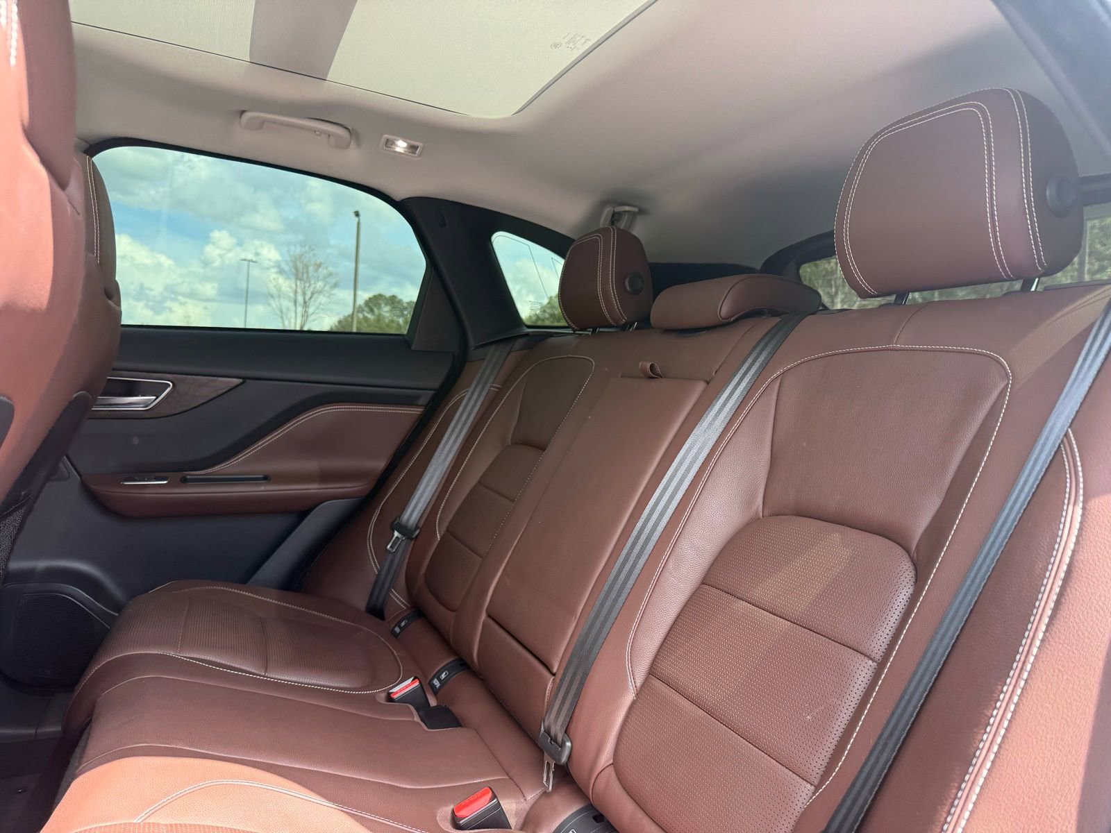 Used 2017 Jaguar F-PACE S image 31