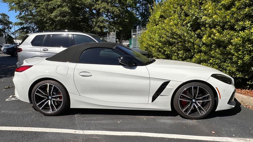 Certified 2026 BMW Z4 M40i w/ Premium Package RWD image 4