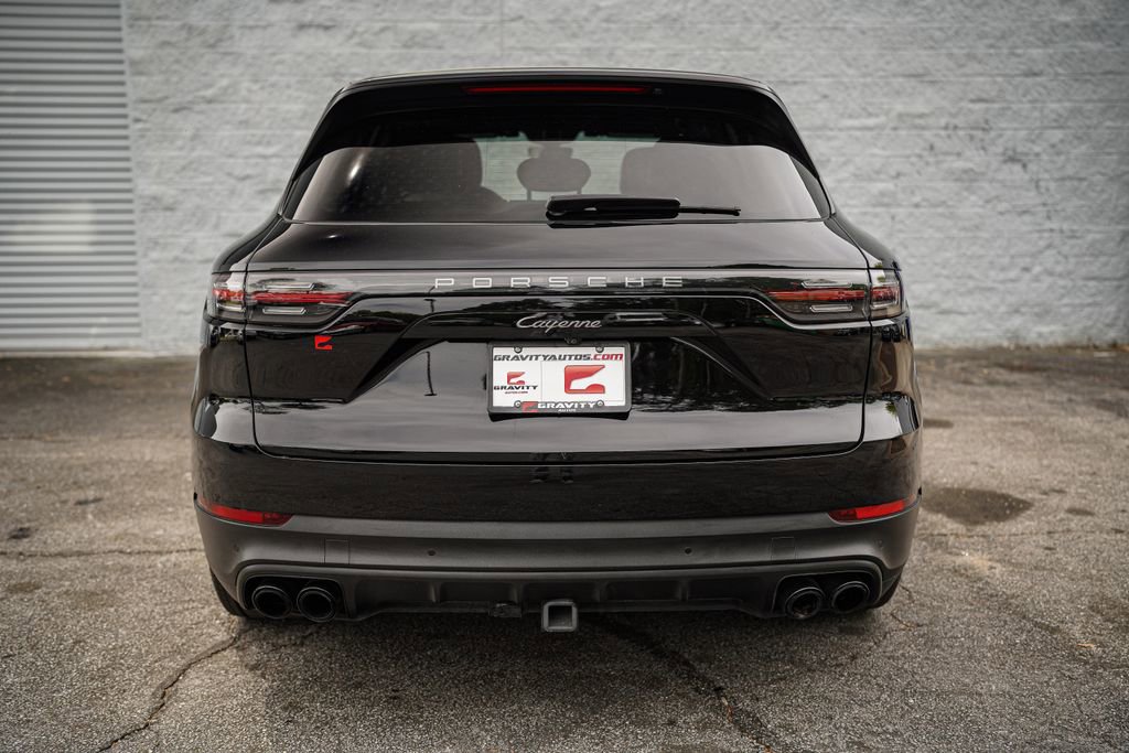 Used 2022 Porsche Cayenne Platinum Edition image 14