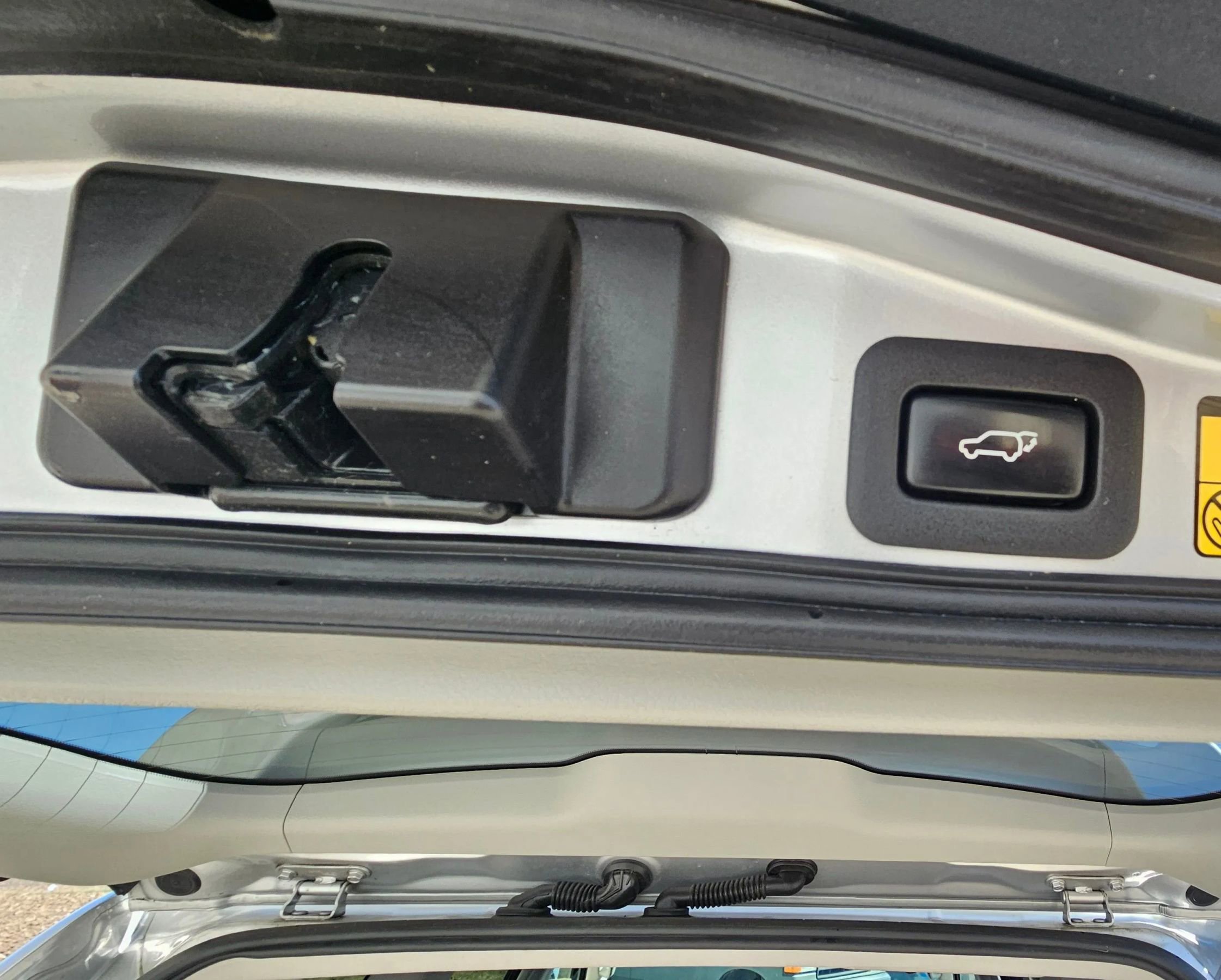 Used 2014 Lexus LX 570 4WD image 18