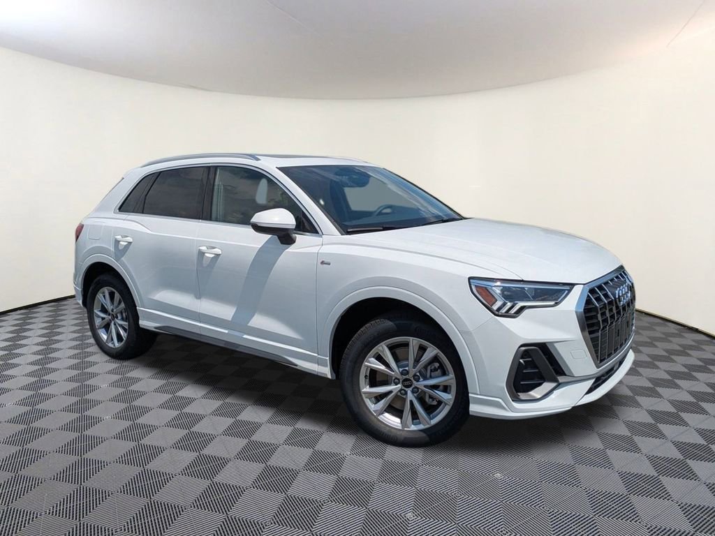 New 2025 Audi Q3 2.0T Premium