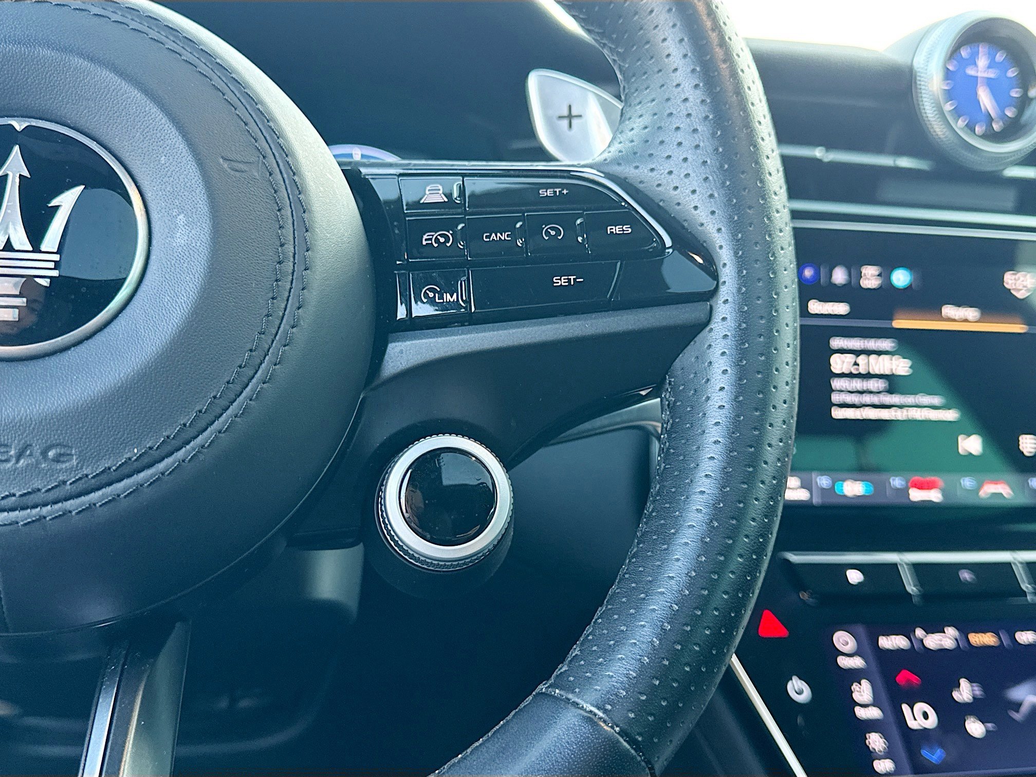 Certified 2024 Maserati Grecale GT image 38