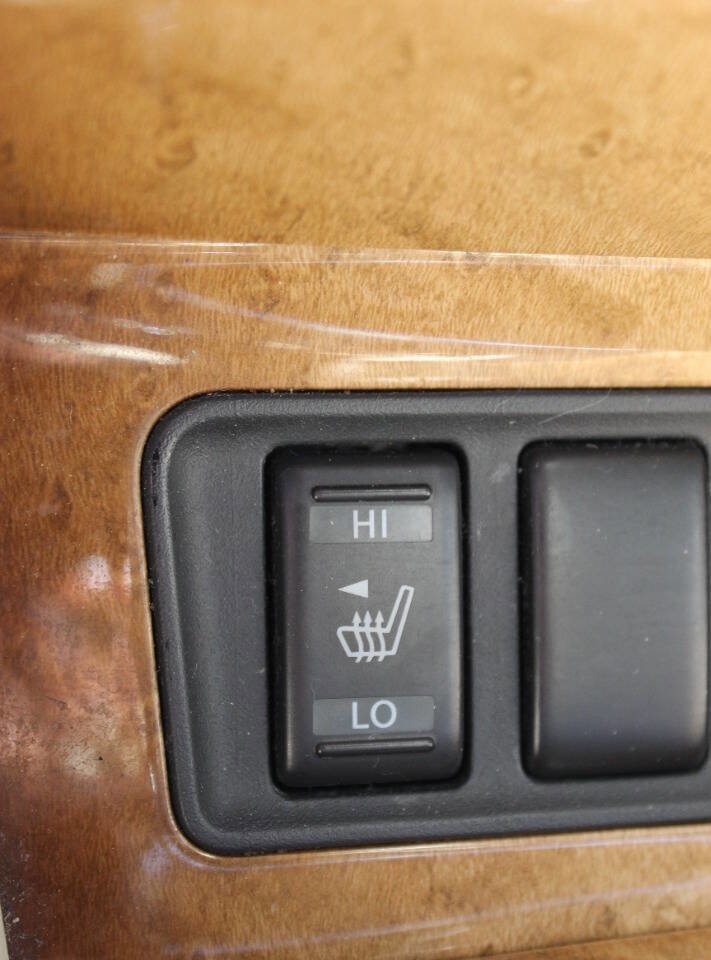 Used 2011 INFINITI QX56 4WD w/ Theater Pkg image 24