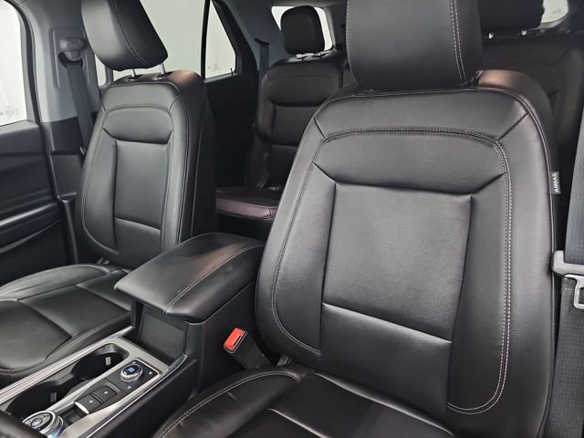 Used 2020 Ford Explorer XLT w/ Equipment Group 202A image 41