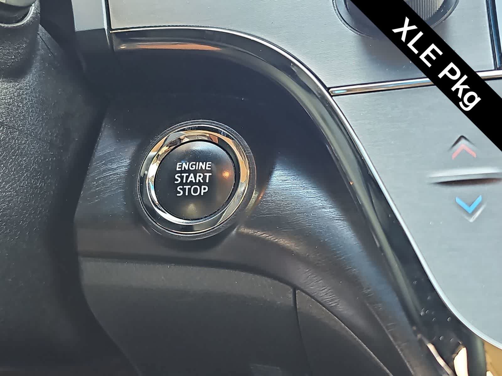 Used 2017 Toyota Avalon XLE w/ Protection Package FWD image 24