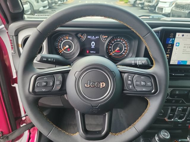 Used 2024 Jeep Gladiator Sport AWD/4WD image 17