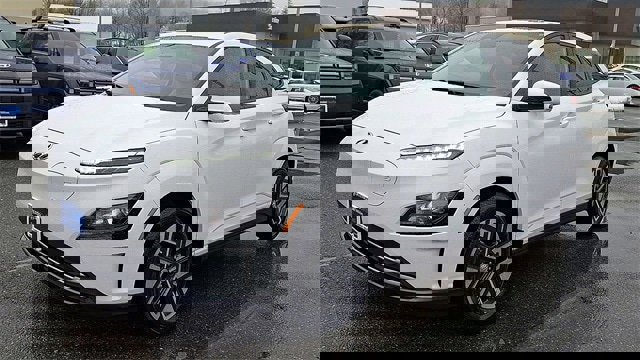 Certified 2023 Hyundai Kona SEL image 4