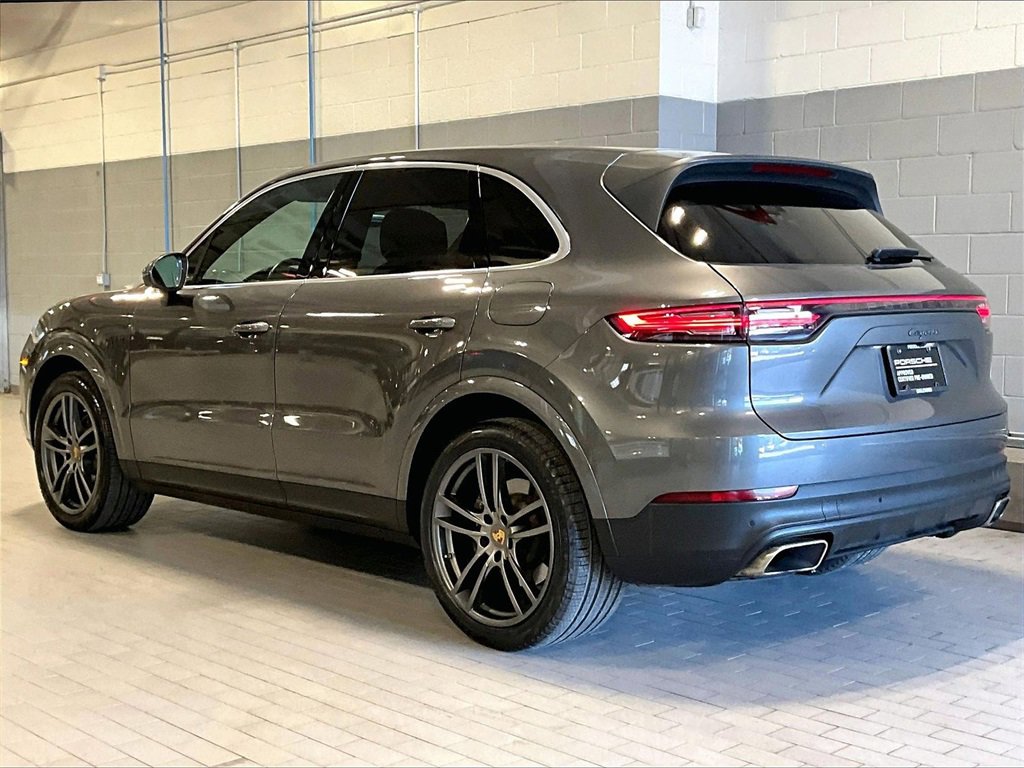 Certified 2022 Porsche Cayenne E-Hybrid image 3