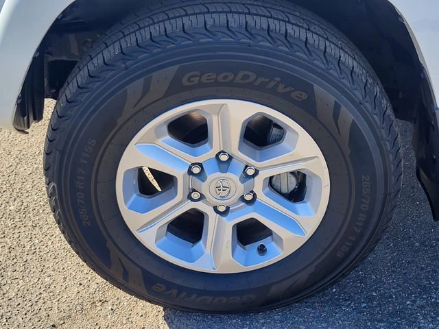 Used 2022 Toyota 4Runner SR5 Premium image 10