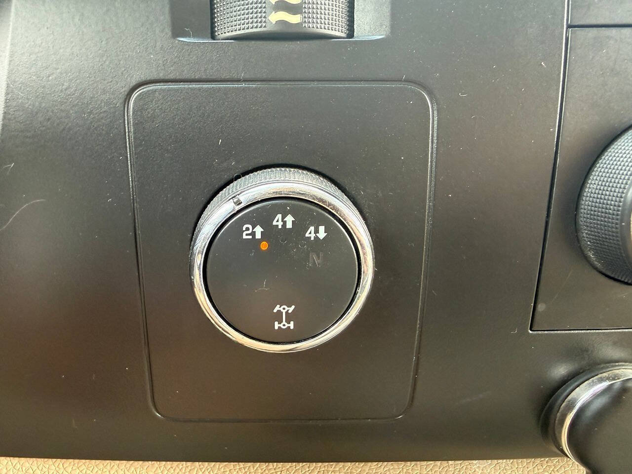 Used 2010 GMC Sierra 2500 SLE AWD/4WD image 28