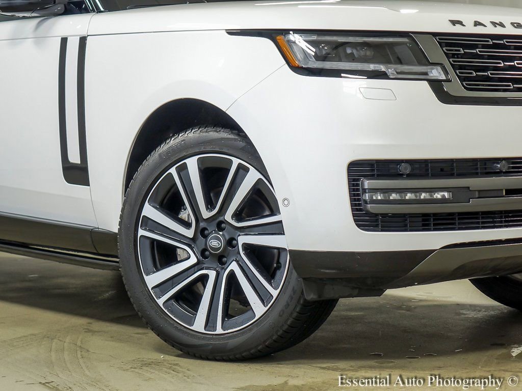 Used 2023 Land Rover Range Rover SE image 4