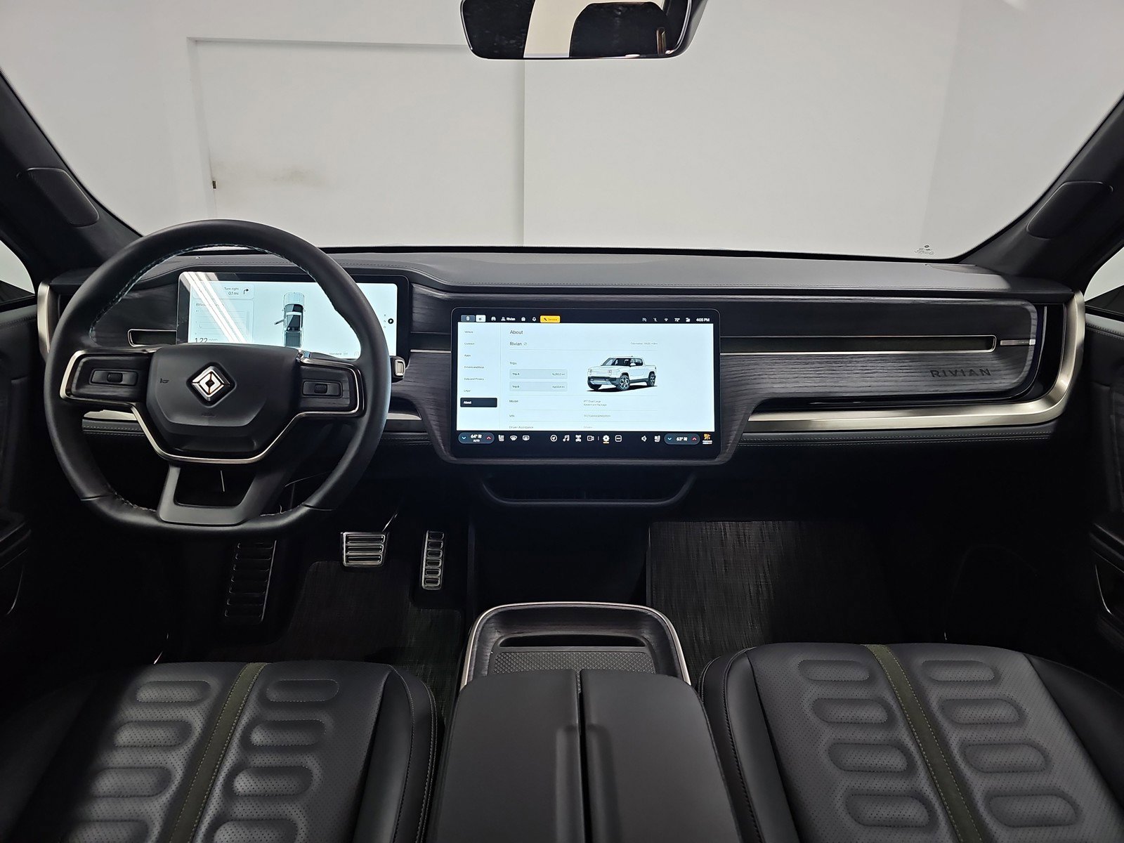 Used 2024 Rivian R1T Adventure AWD/4WD image 25