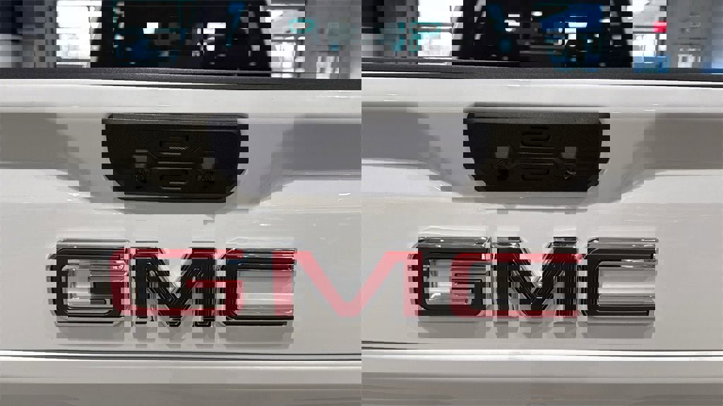 New 2026 GMC Sierra 2500 AT4X image 9