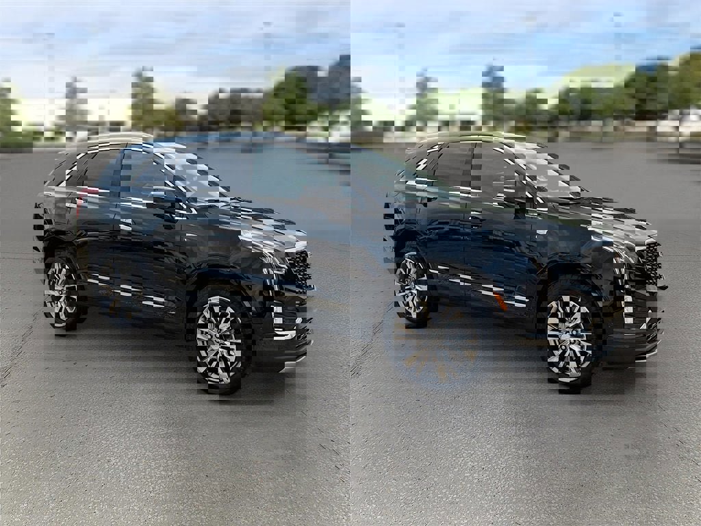 New 2025 Cadillac XT5 Premium Luxury w/ Technology Package