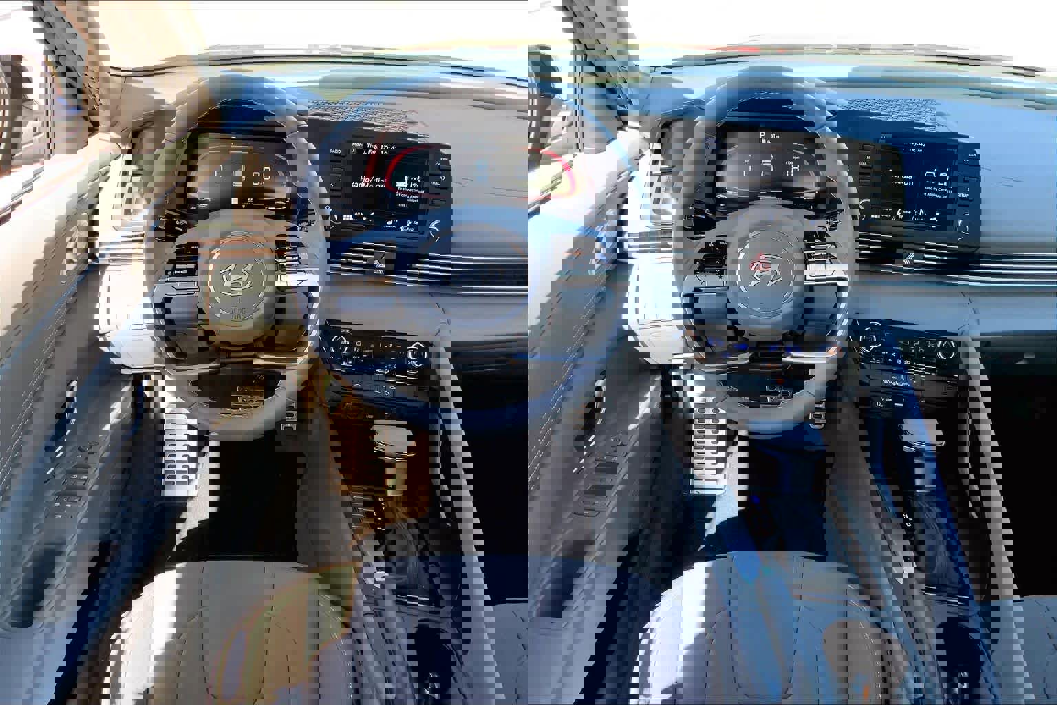 Used 2025 Hyundai Elantra Sport image 6