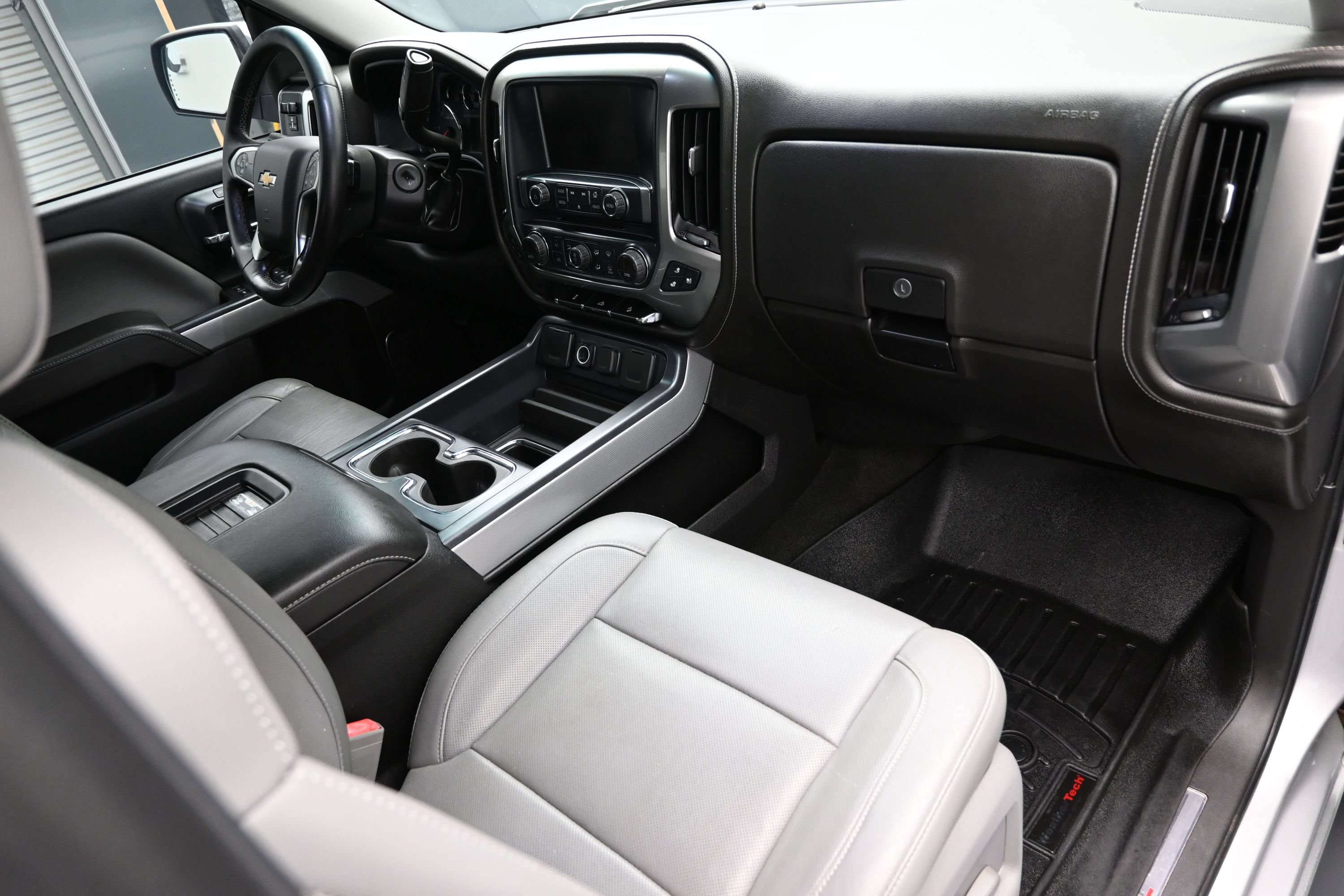 Used 2018 Chevrolet Silverado 1500 LTZ Z71 AWD/4WD image 38