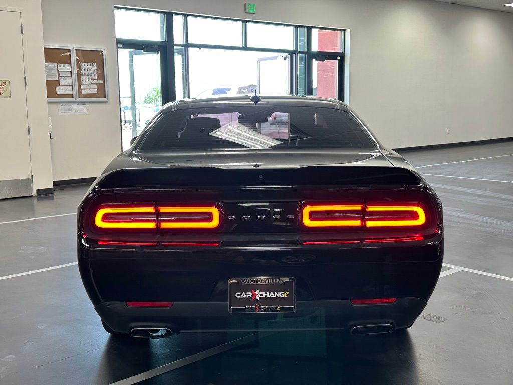 Used 2018 Dodge Challenger SXT Plus image 6