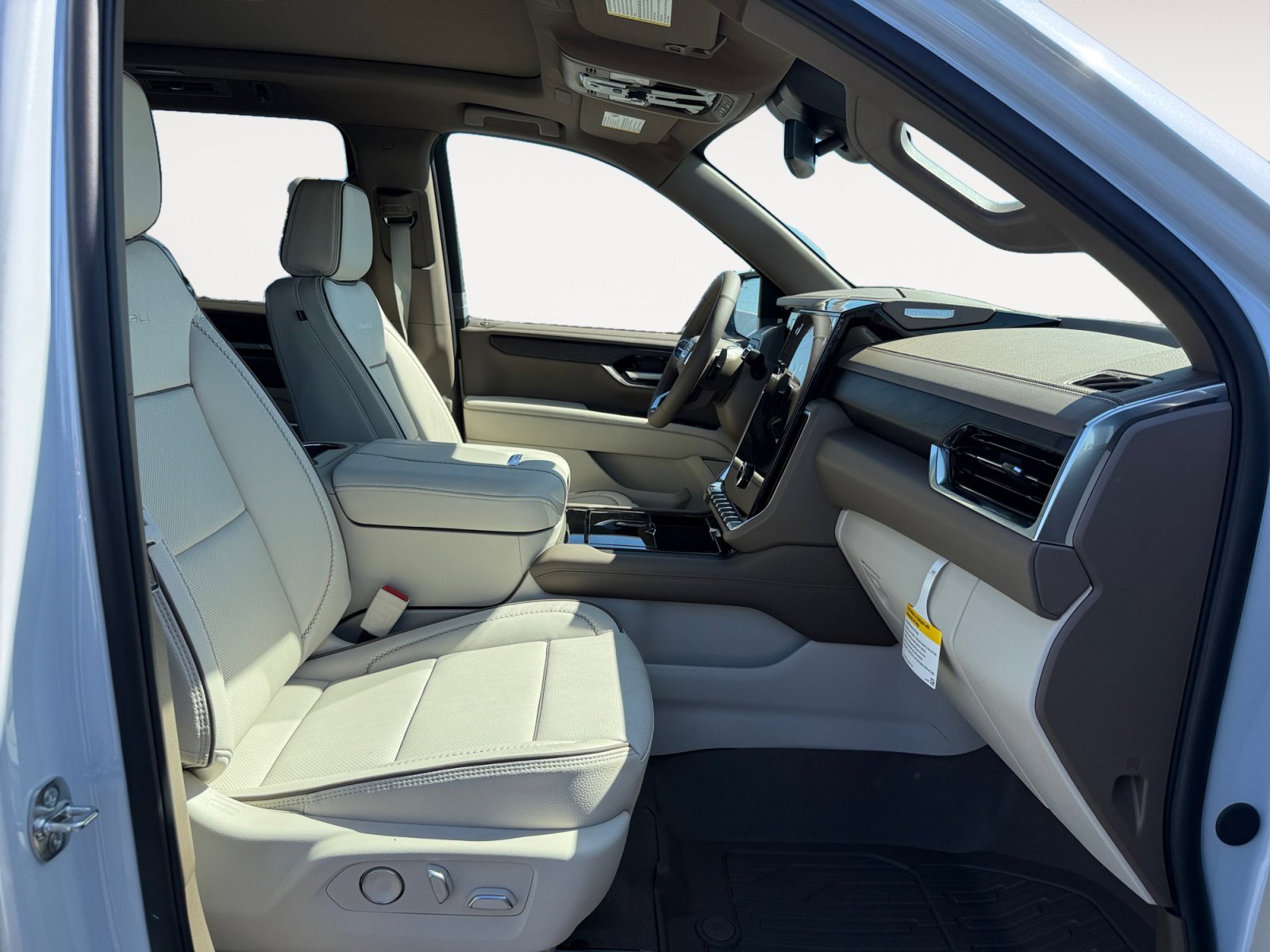 New 2026 GMC Yukon XL Denali w/ Sun & Power Step Package image 19