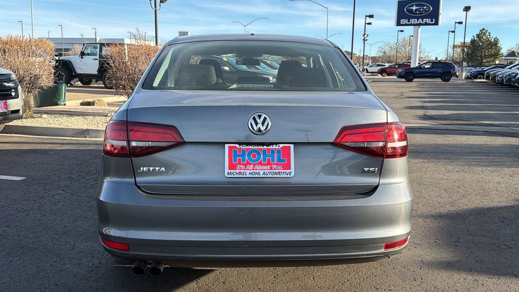 Used 2017 Volkswagen Jetta S image 4