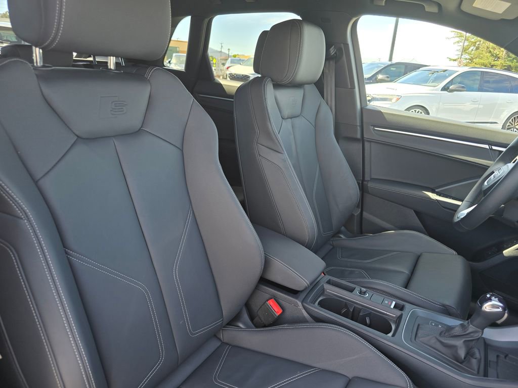 Used 2025 Audi Q3 2.0T Premium w/ Convenience Package image 11