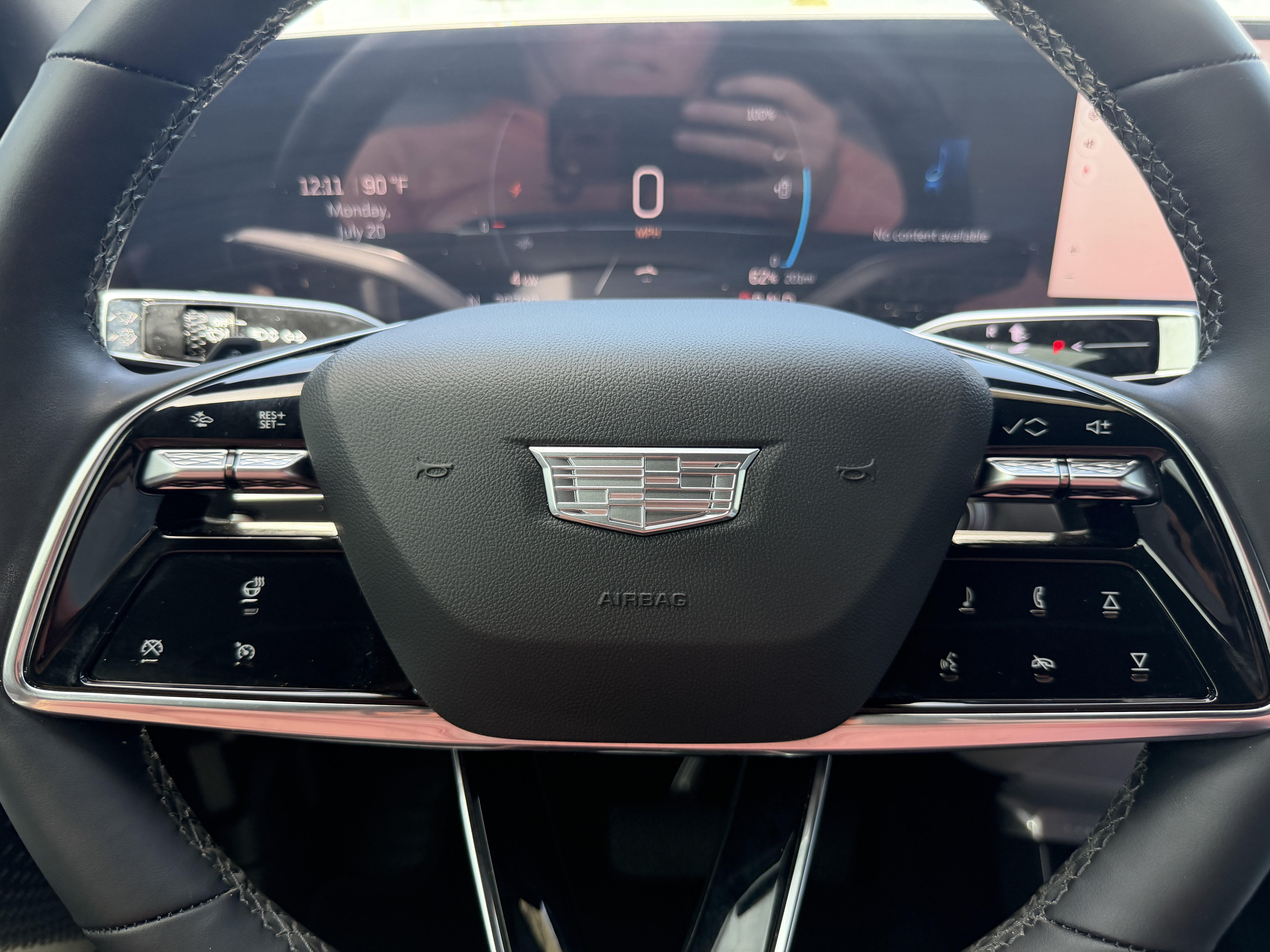 Certified 2024 Cadillac Lyriq Luxury AWD/4WD image 27