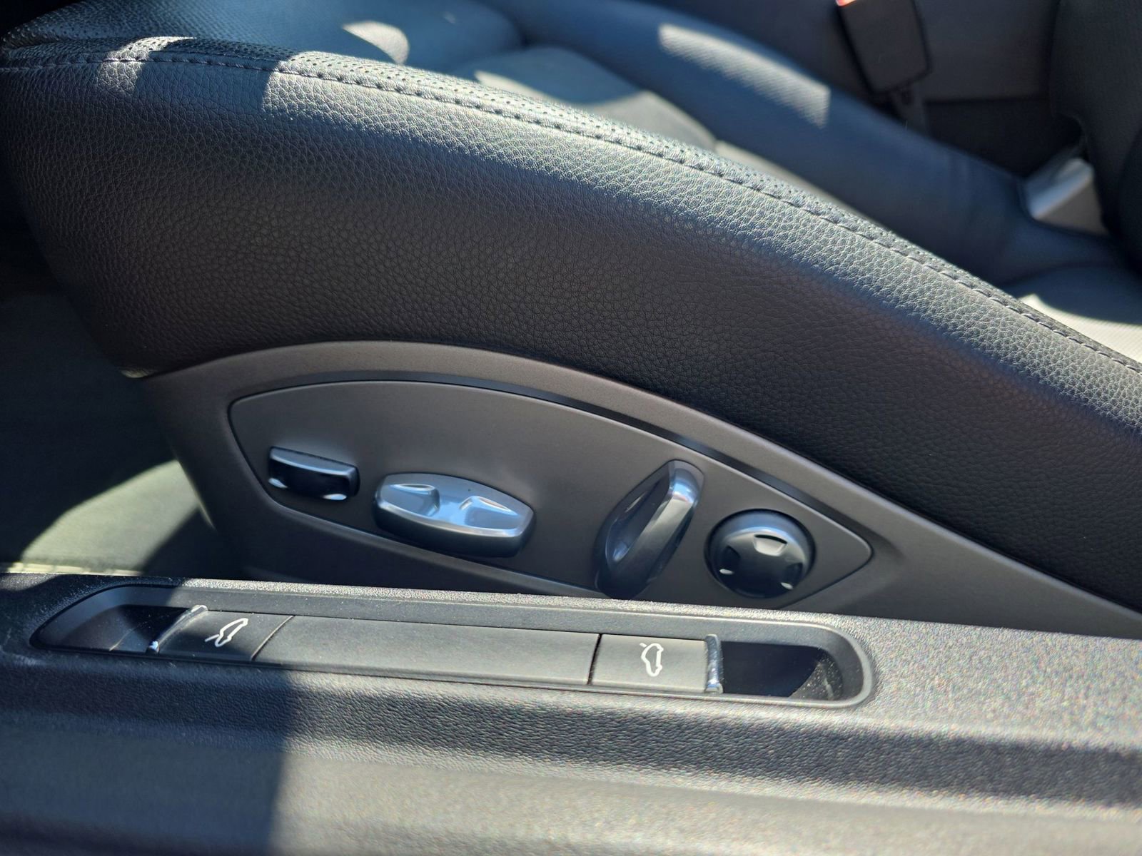 Used 2019 Porsche 718 Boxster image 14