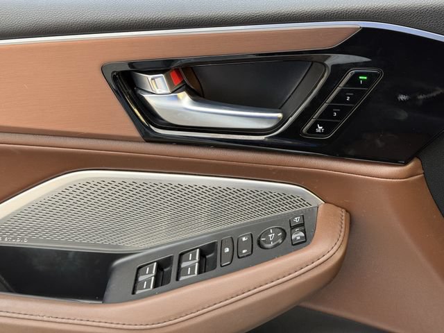 Used 2023 Acura MDX SH-AWD w/ Technology Package image 23