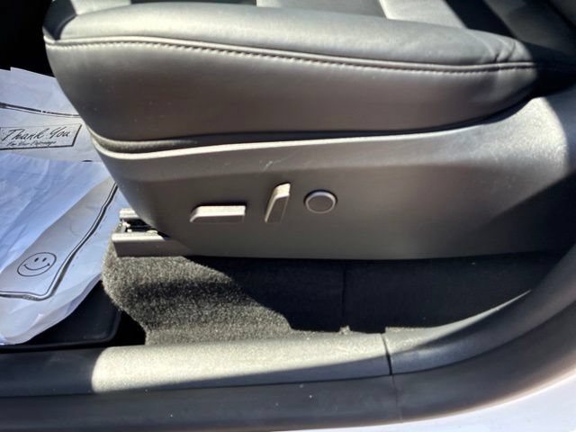 Used 2023 Tesla Model Y Long Range AWD/4WD image 11