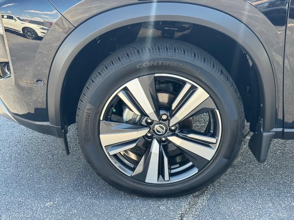 Certified 2021 Nissan Rogue Platinum FWD image 9