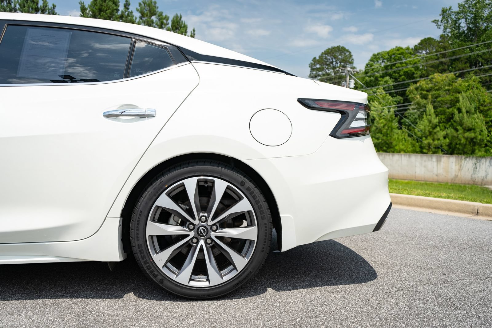 Used 2023 Nissan Maxima Platinum w/ Sport Mat Group FWD image 6