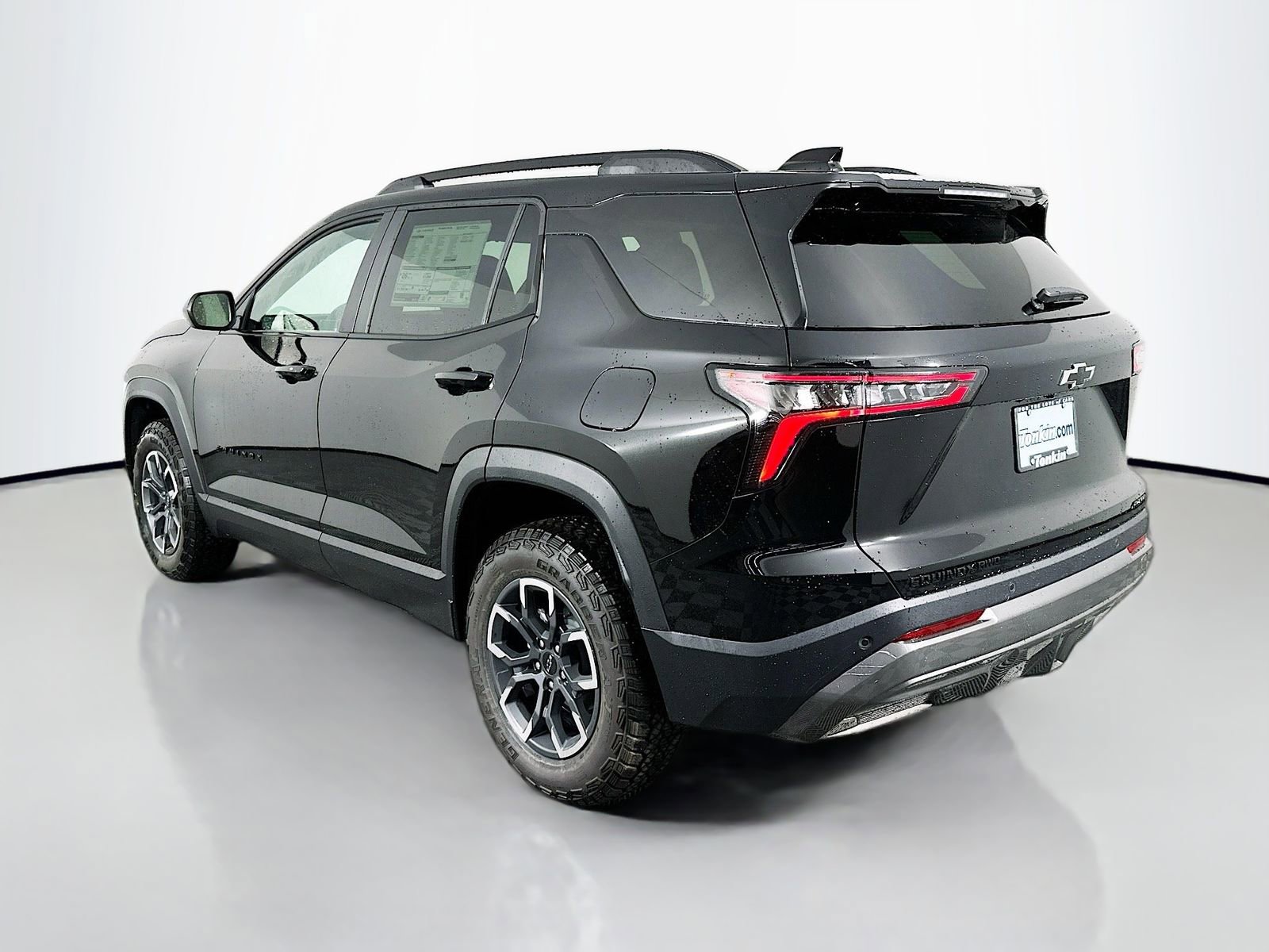 New 2026 Chevrolet Equinox ACTIV image 5