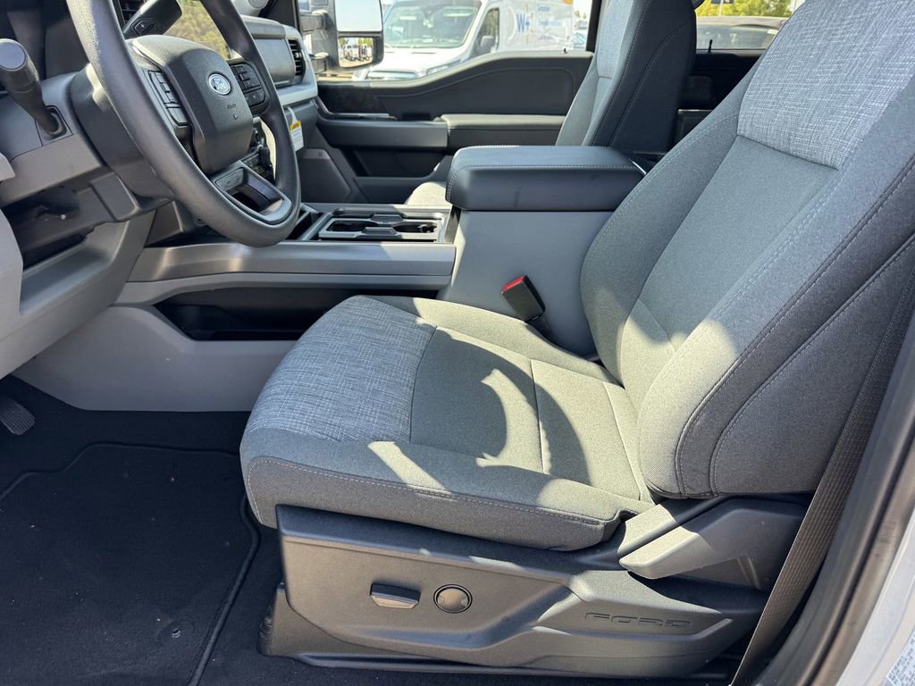 New 2026 Ford F250 XLT w/ XLT Premium Package image 14