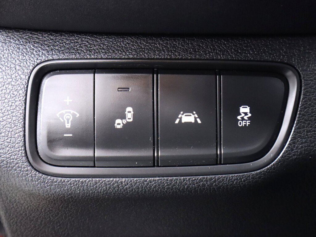 Used 2019 Hyundai Santa Fe SE FWD image 9