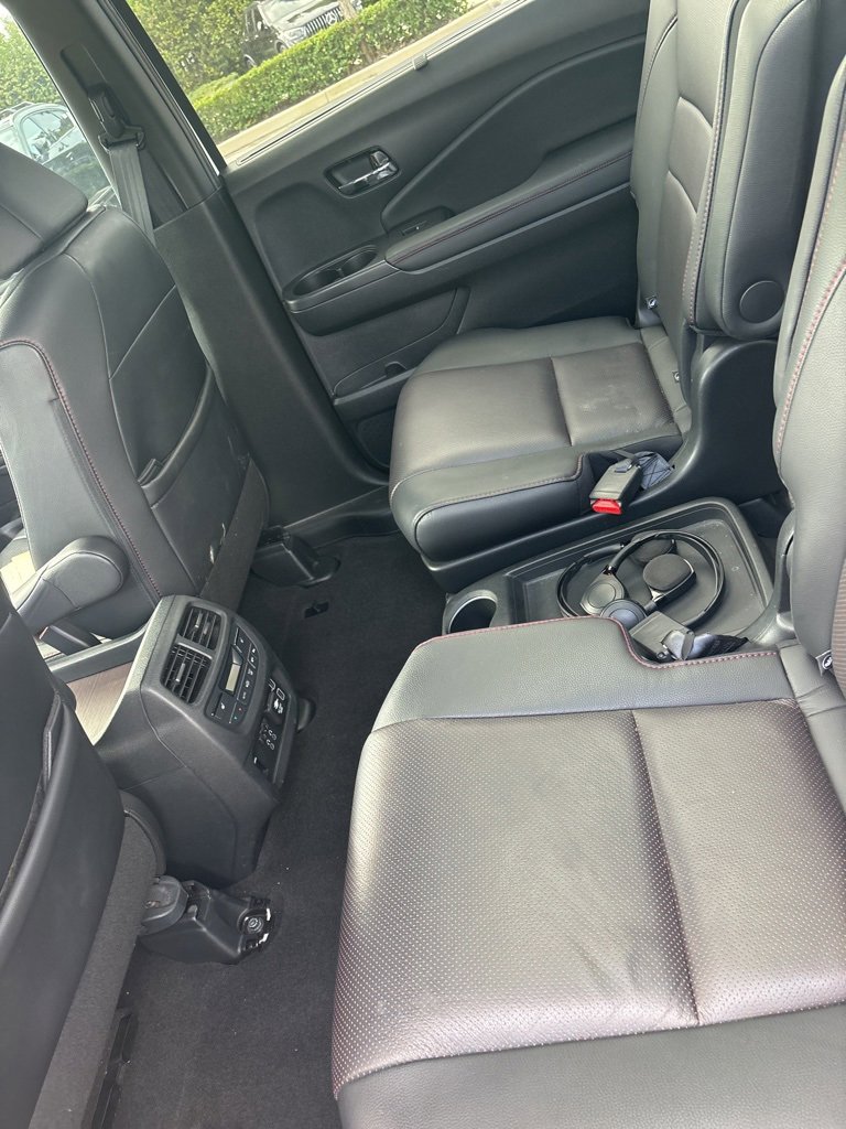 Used 2021 Honda Pilot Black Edition image 10