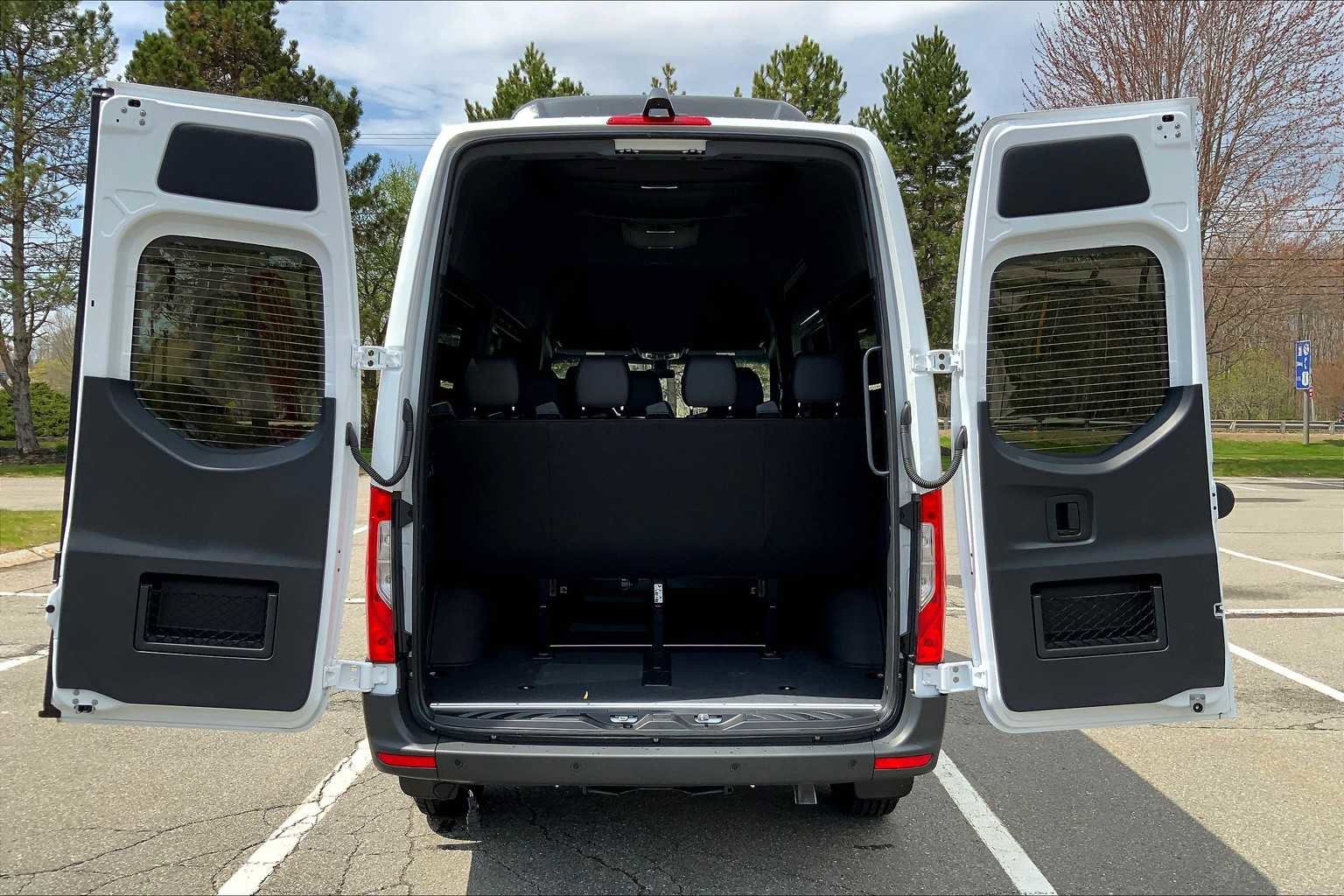 Used 2025 Mercedes-Benz Sprinter 2500 image 23