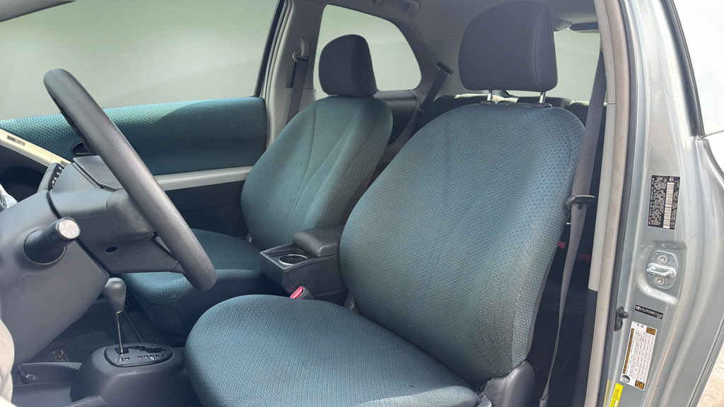 Used 2008 Toyota Yaris 2-Door Hatchback FWD image 10