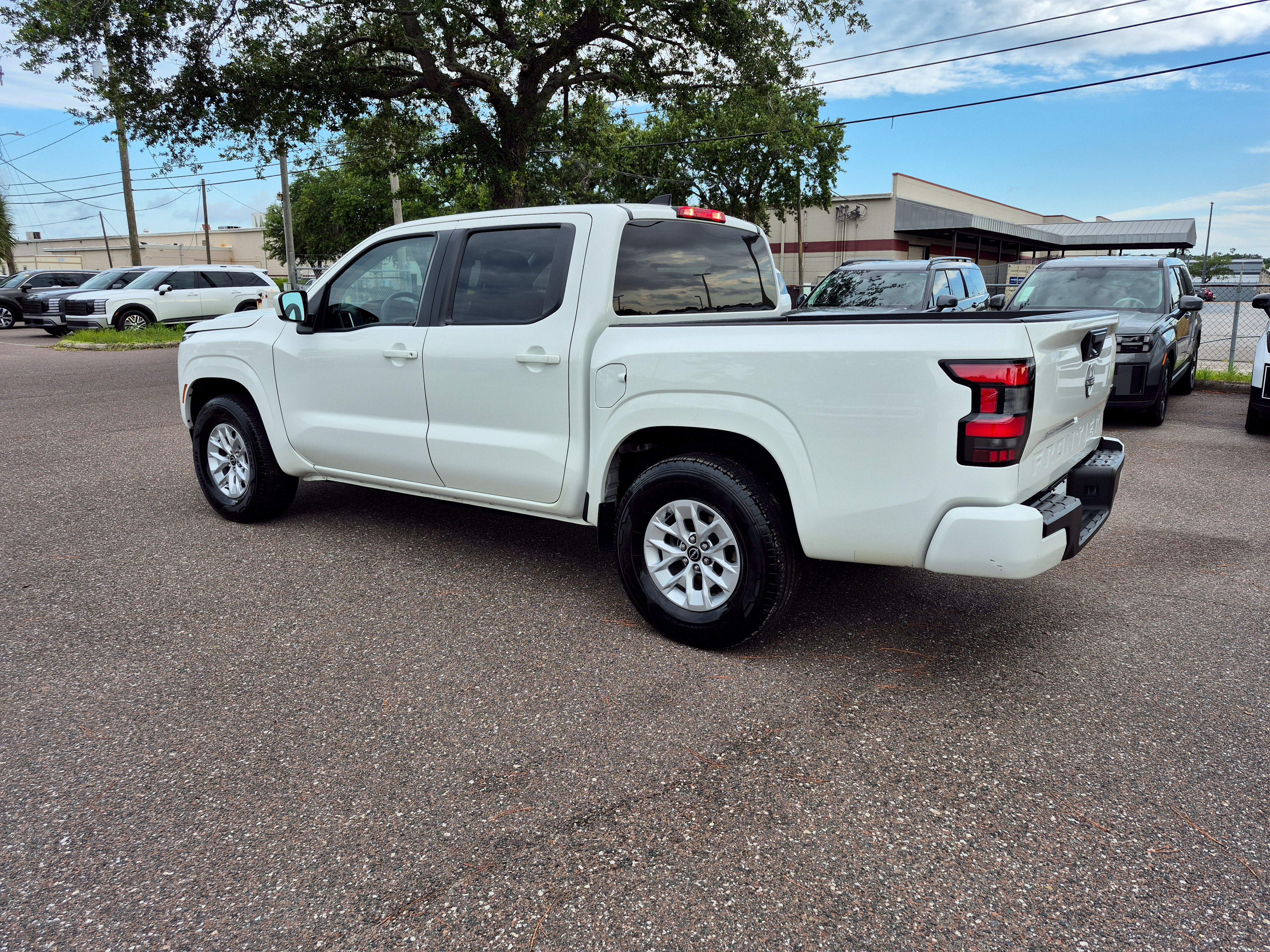 Certified 2024 Nissan Frontier SV RWD image 6