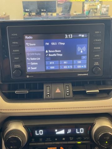 Used 2022 Toyota RAV4 XLE Premium FWD image 23