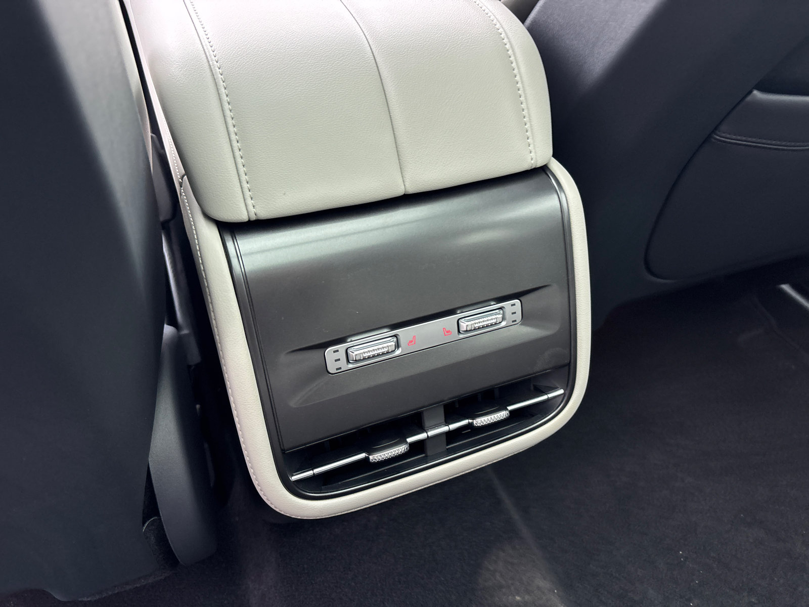 New 2026 Lincoln Nautilus Reserve AWD/4WD image 33
