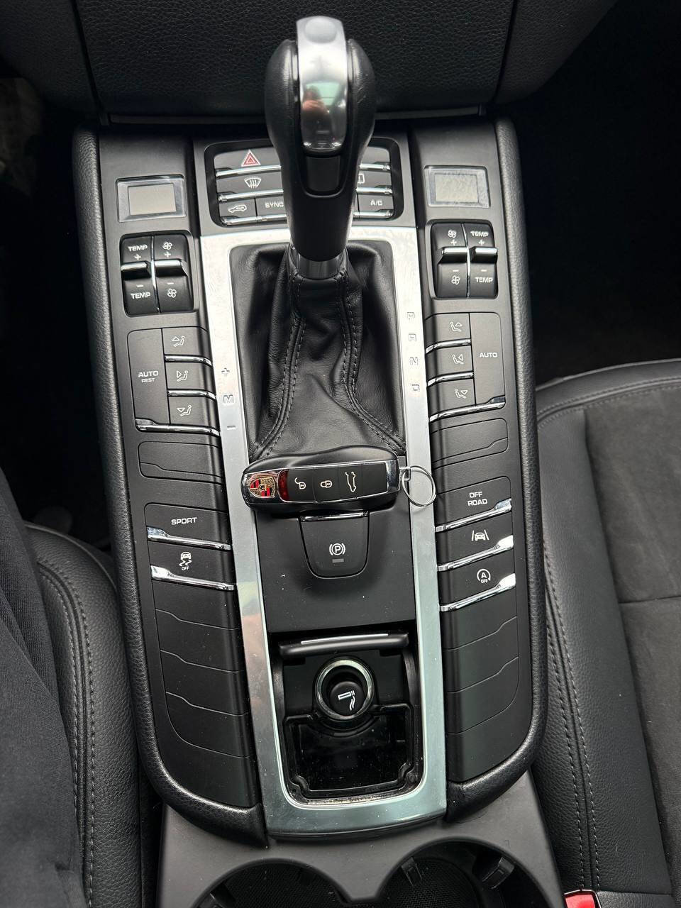 Used 2017 Porsche Macan image 23