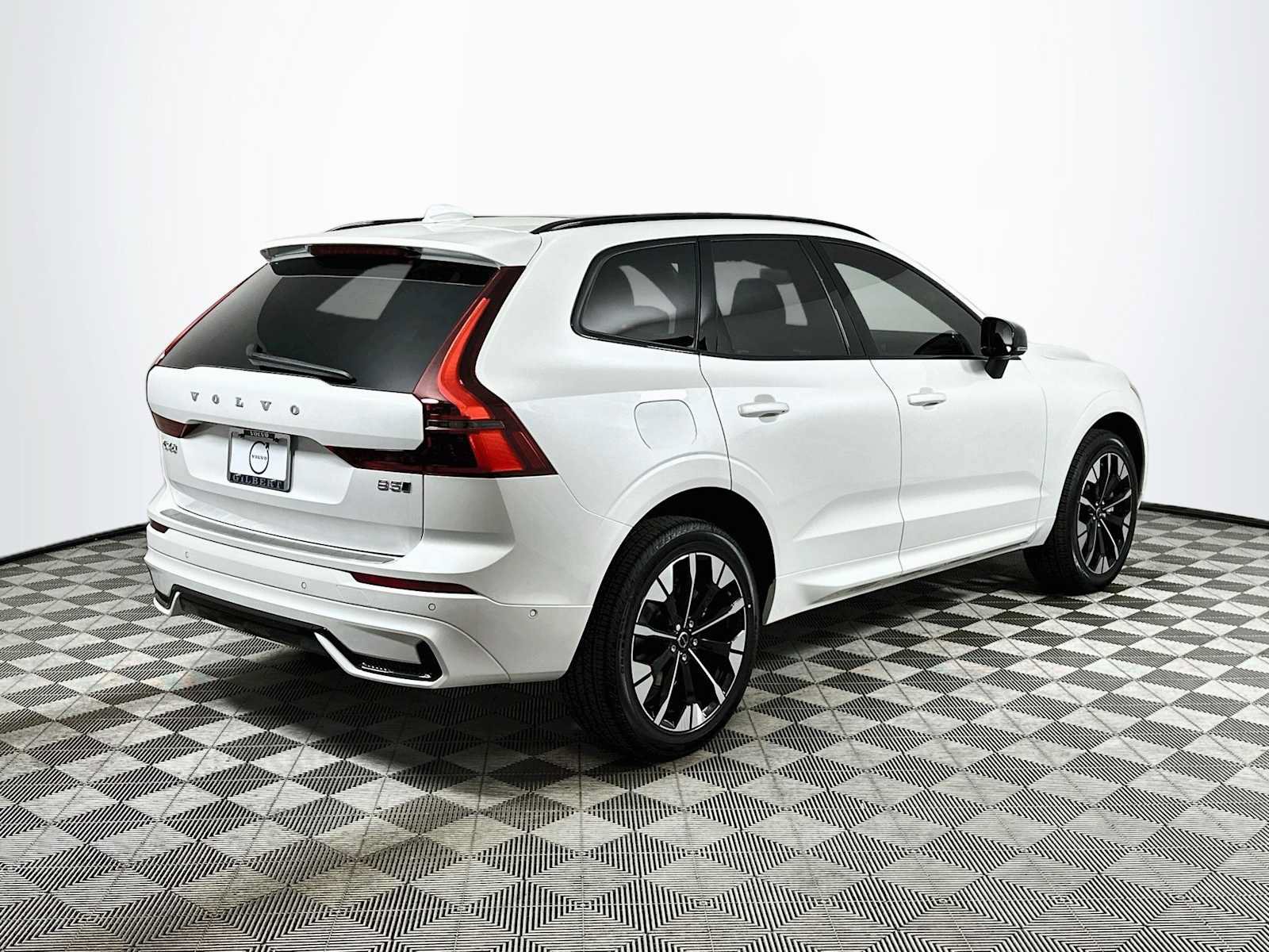 New 2026 Volvo XC60 B5 Plus w/ Protection Package Premier AWD/4WD image 7