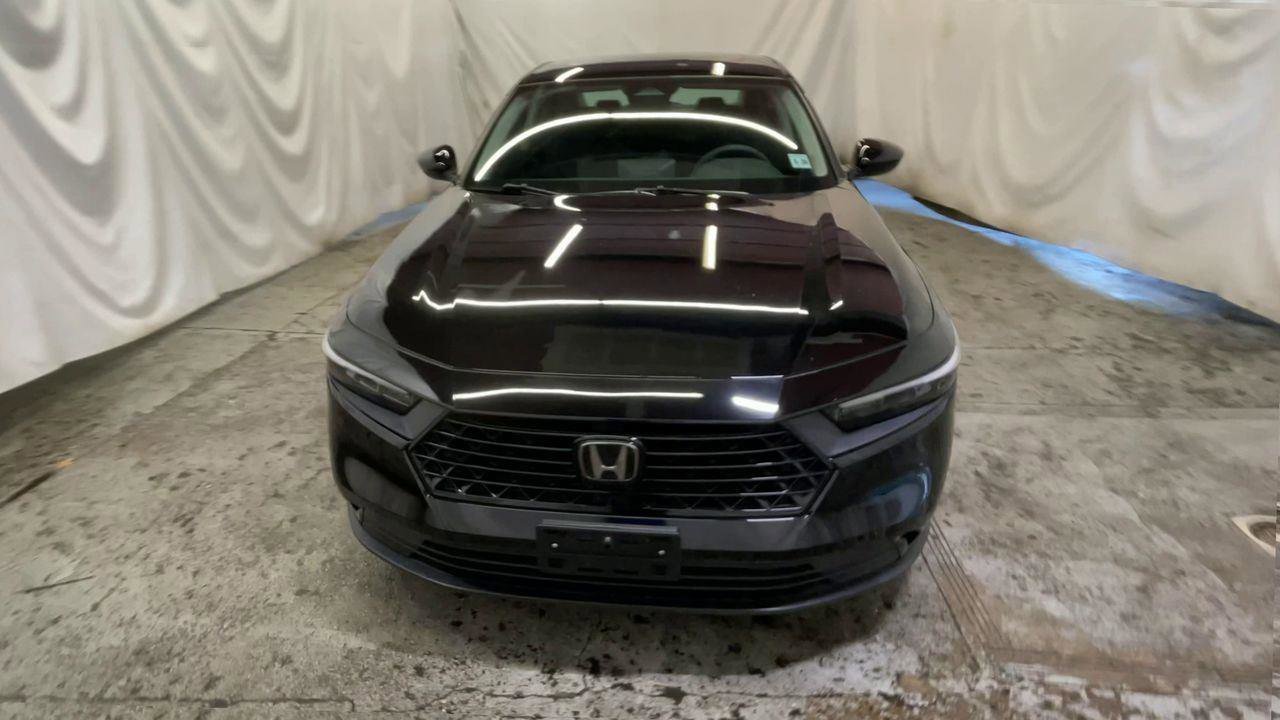 Used 2023 Honda Accord EX image 3