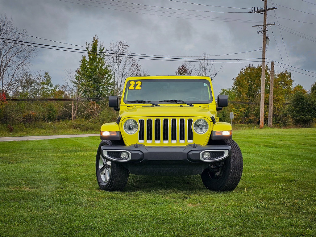 Used 2022 Jeep Wrangler Unlimited Sahara w/ Cold Weather Group AWD/4WD image 9