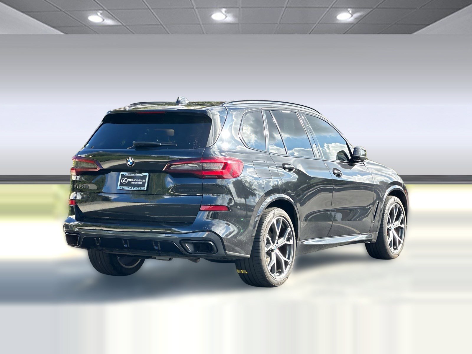 Used 2022 BMW X5 xDrive40i w/ M Sport Package image 9