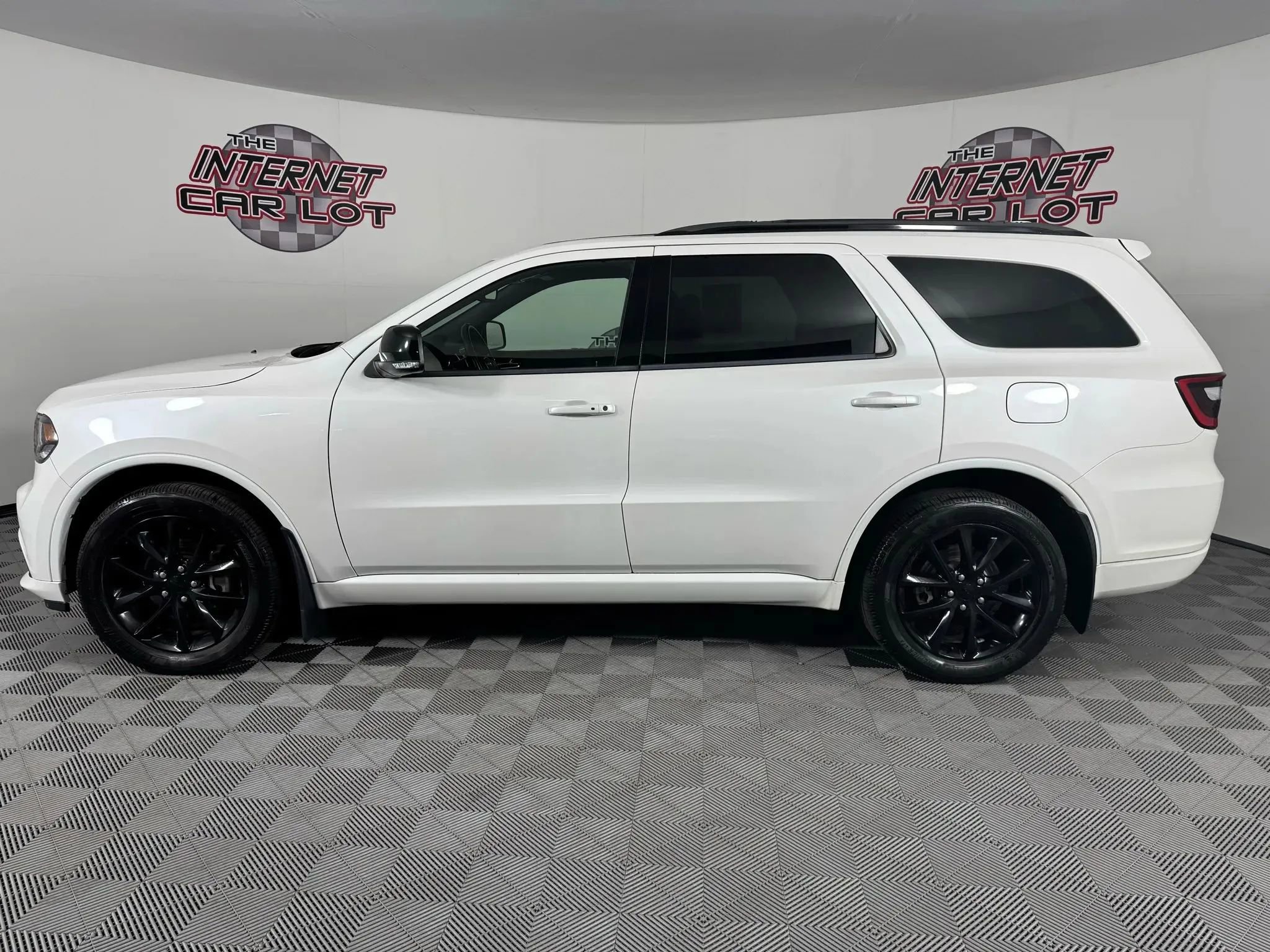 Used 2017 Dodge Durango GT w/ Premium Group image 4
